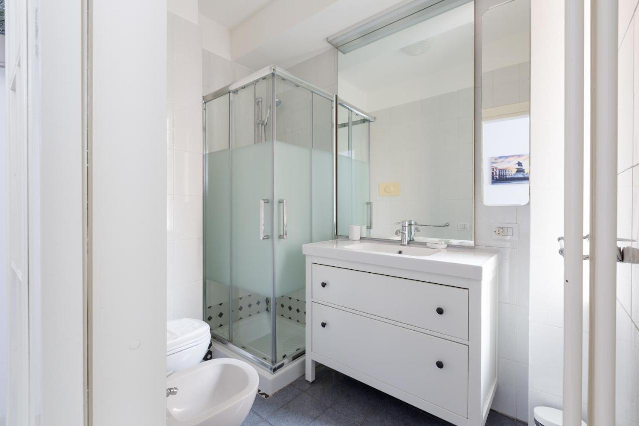 Famagosta M2 Subway Apartment Milan Luaran gambar