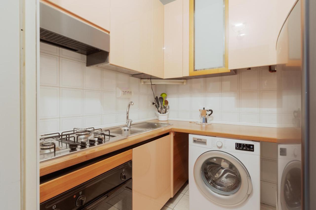 Famagosta M2 Subway Apartment Milan Luaran gambar